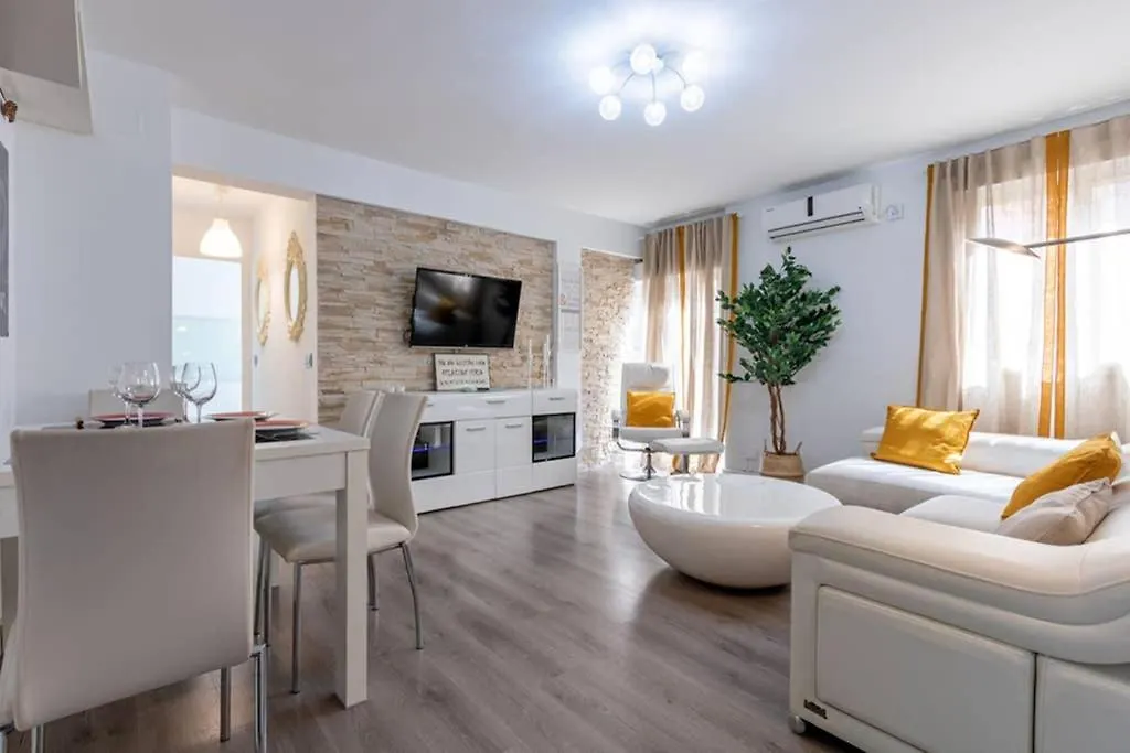Triana Maestro Deluxe By Valcambre Apartment Seville